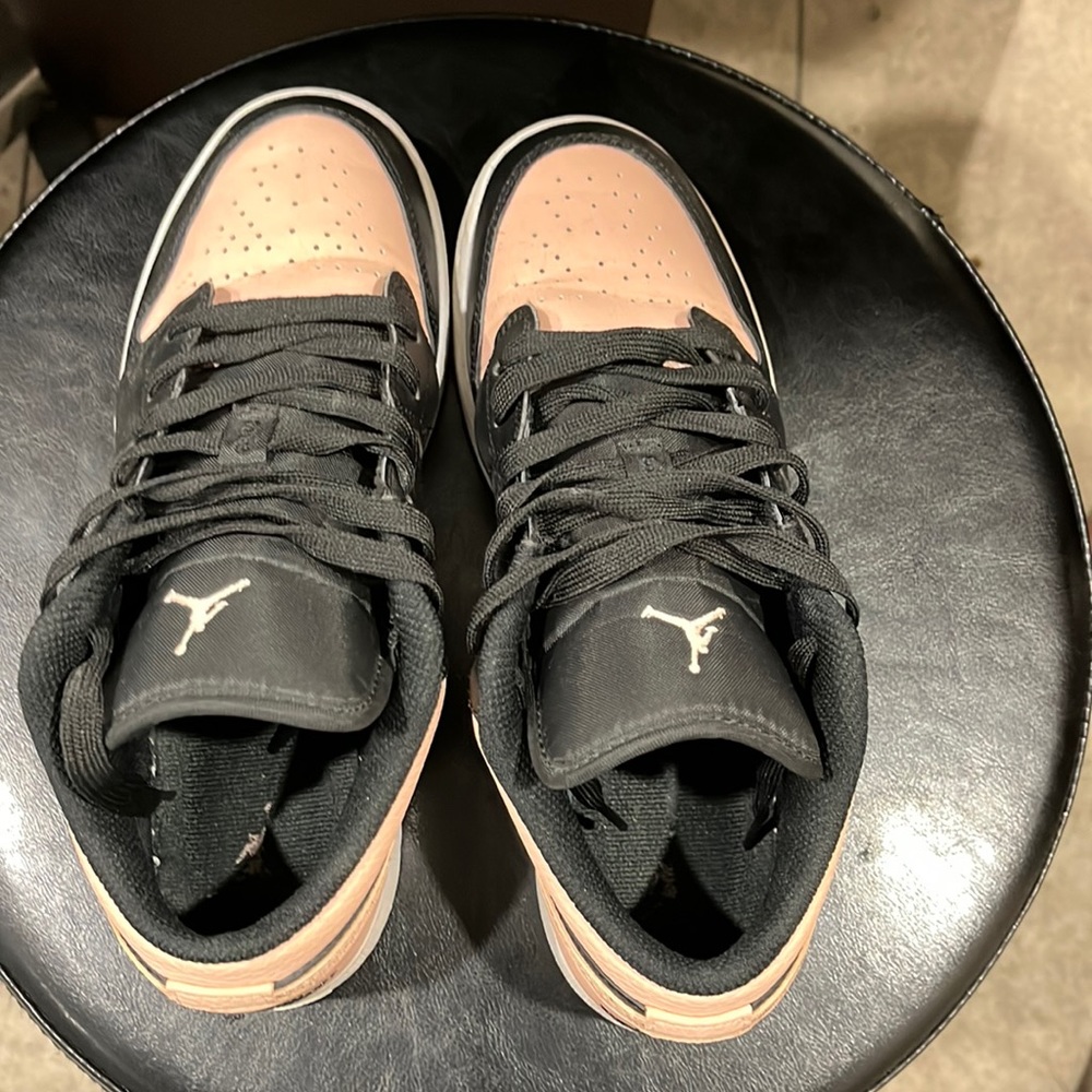 pink jordan low 1